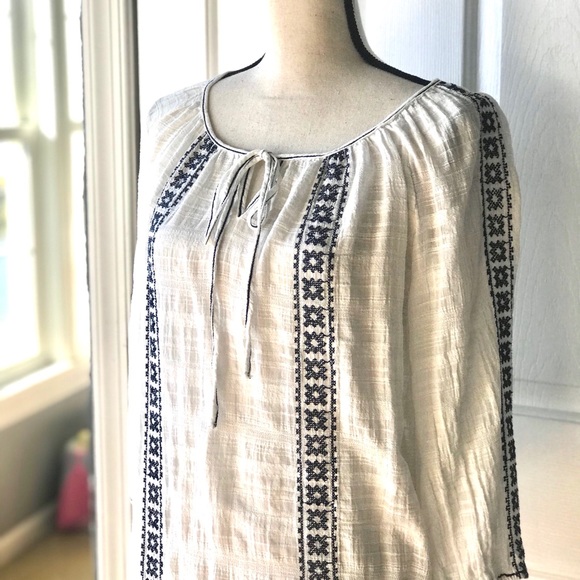 Tops - Boho Embroidered Top - Juniors M